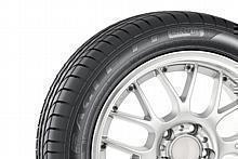 Eagle F1 Asymmetric von Goodyear 